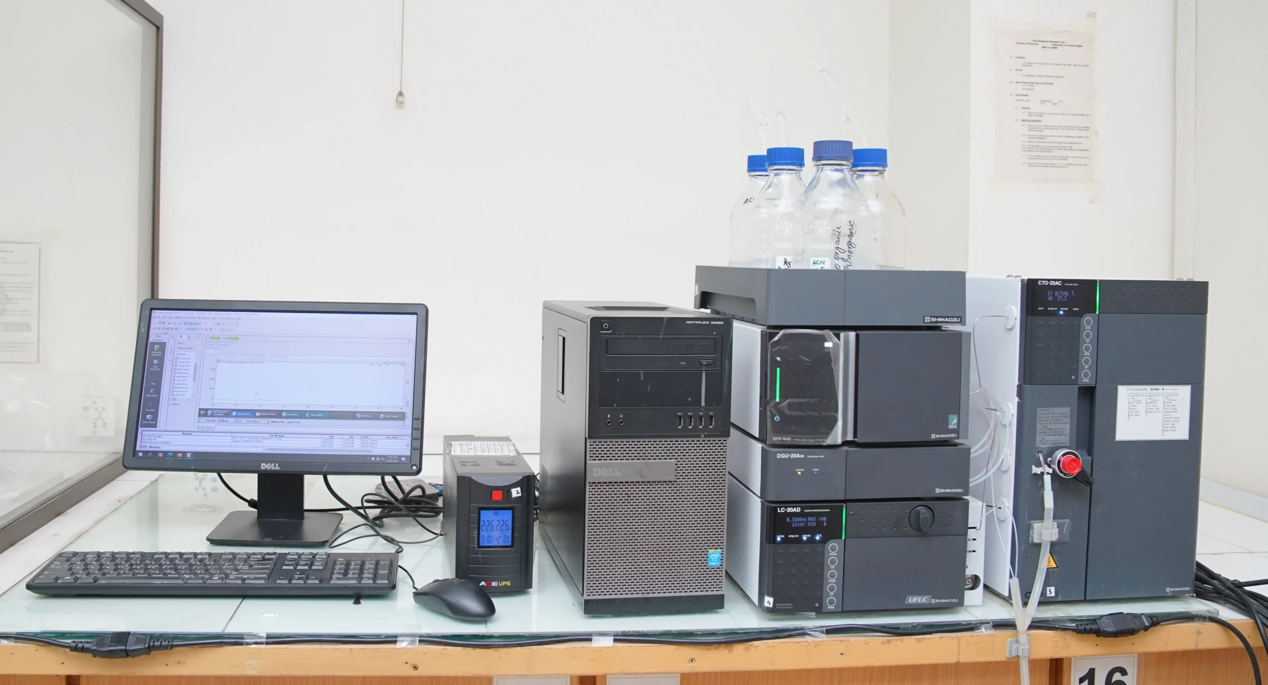 HPLC Shimadzu HPLC (LC-20)