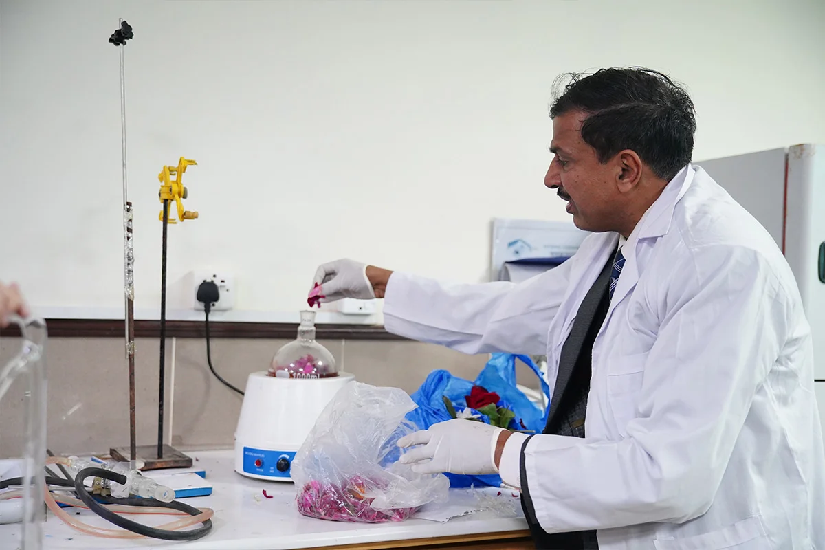 Hands-on Perfume & Scent Making Workshop (16)