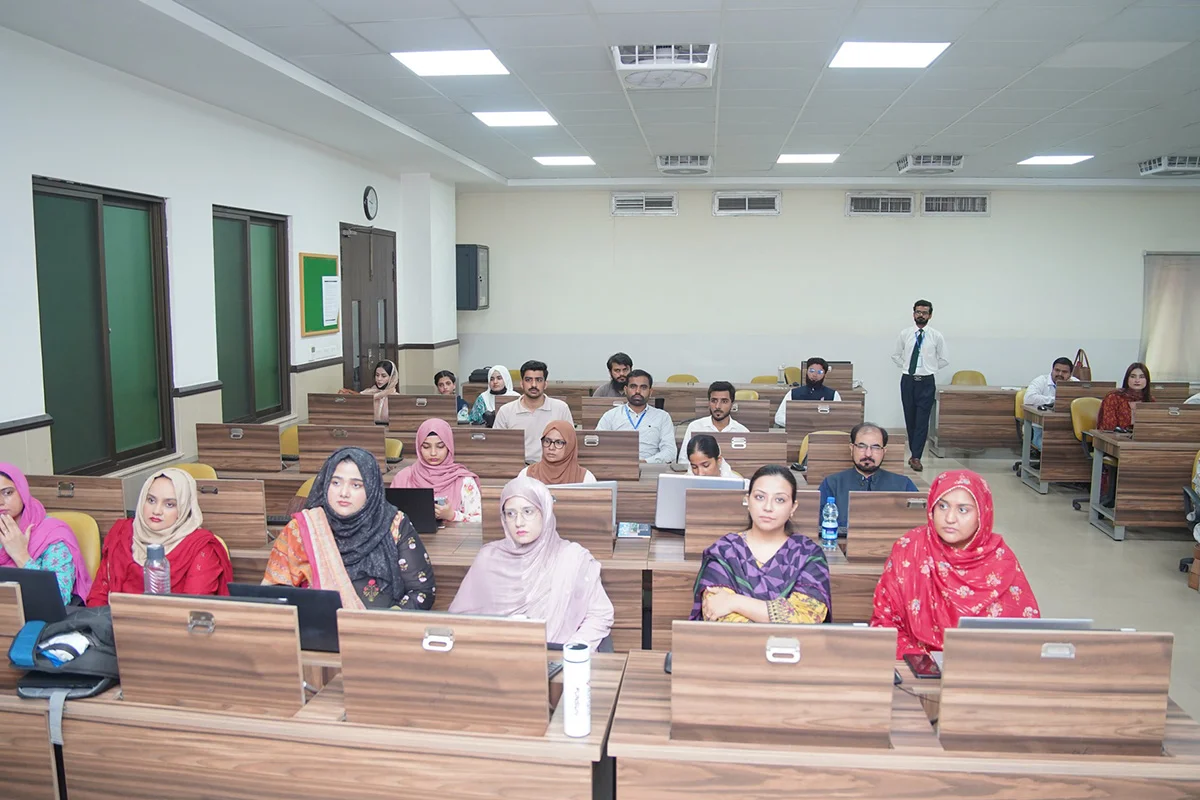 4th Technical Workshop on EndNote X8 & Generative AI 2025 (4)
