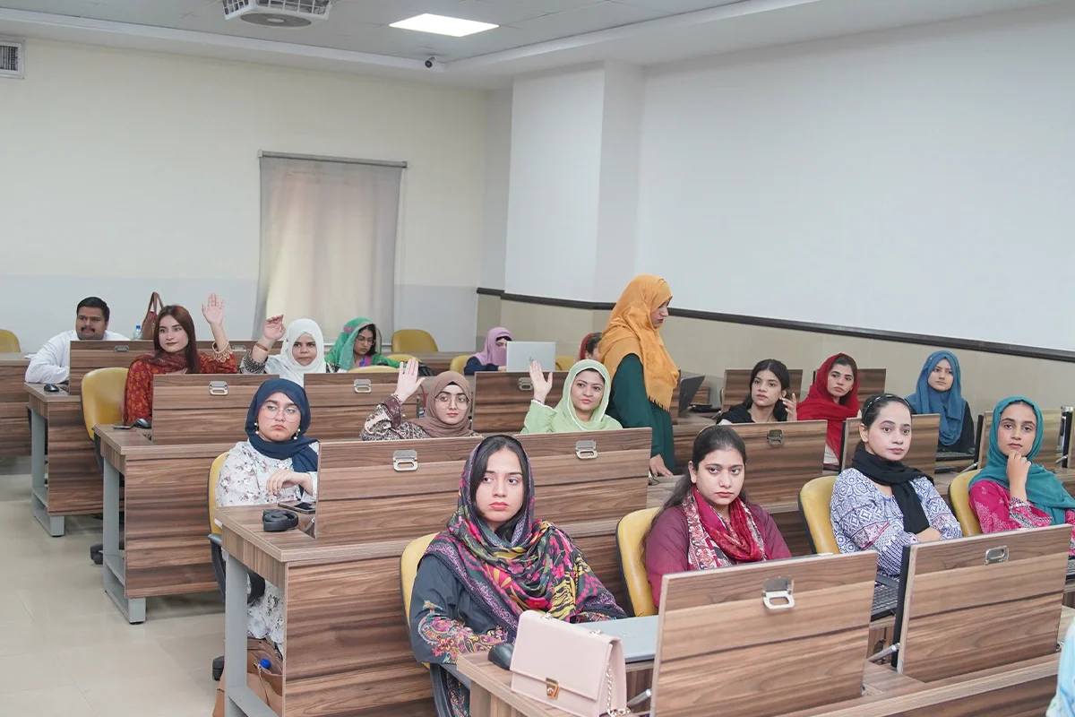4th Technical Workshop on EndNote X8 & Generative AI 2025 (5)