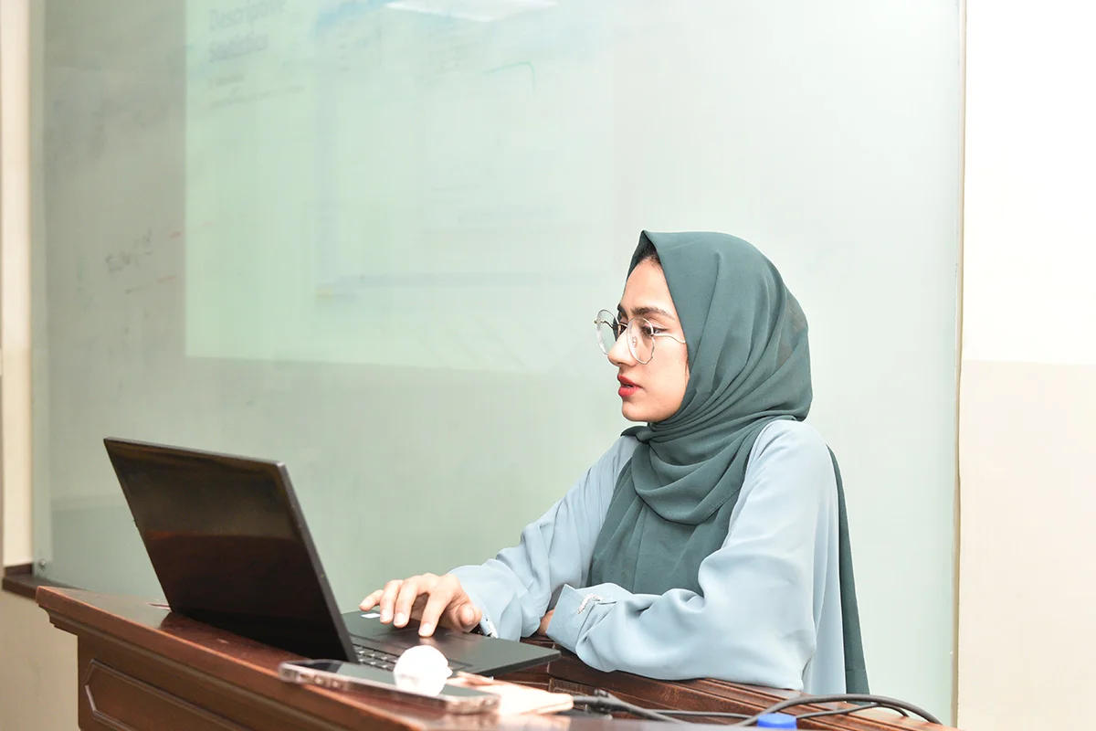 Hands-On SPSS Workshop (14)