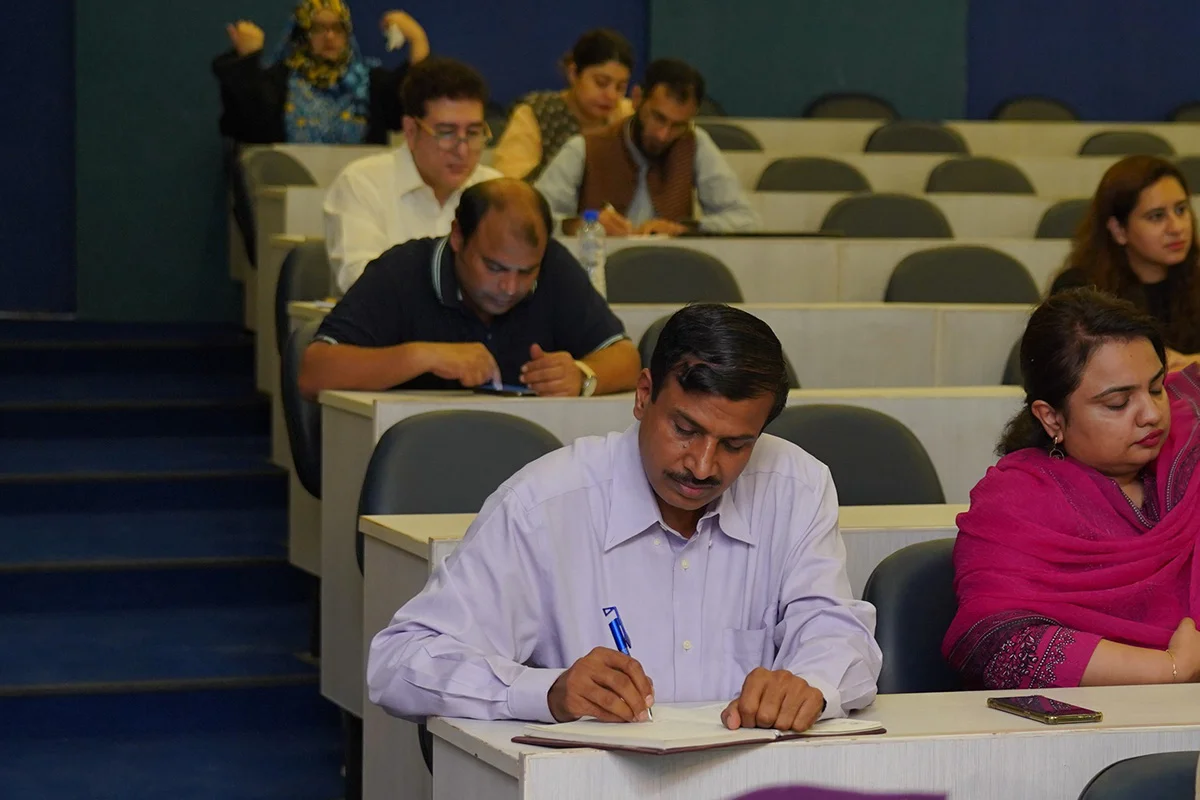ORIC-UCP Conducts Workshop on Research Proposal & Grants (3)