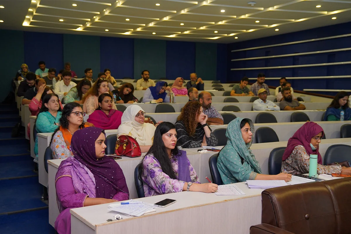 ORIC-UCP Conducts Workshop on Research Proposal & Grants (8)
