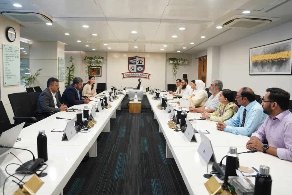 UCP Delegation's Visit to Punjab Safe Cities Authority (1)