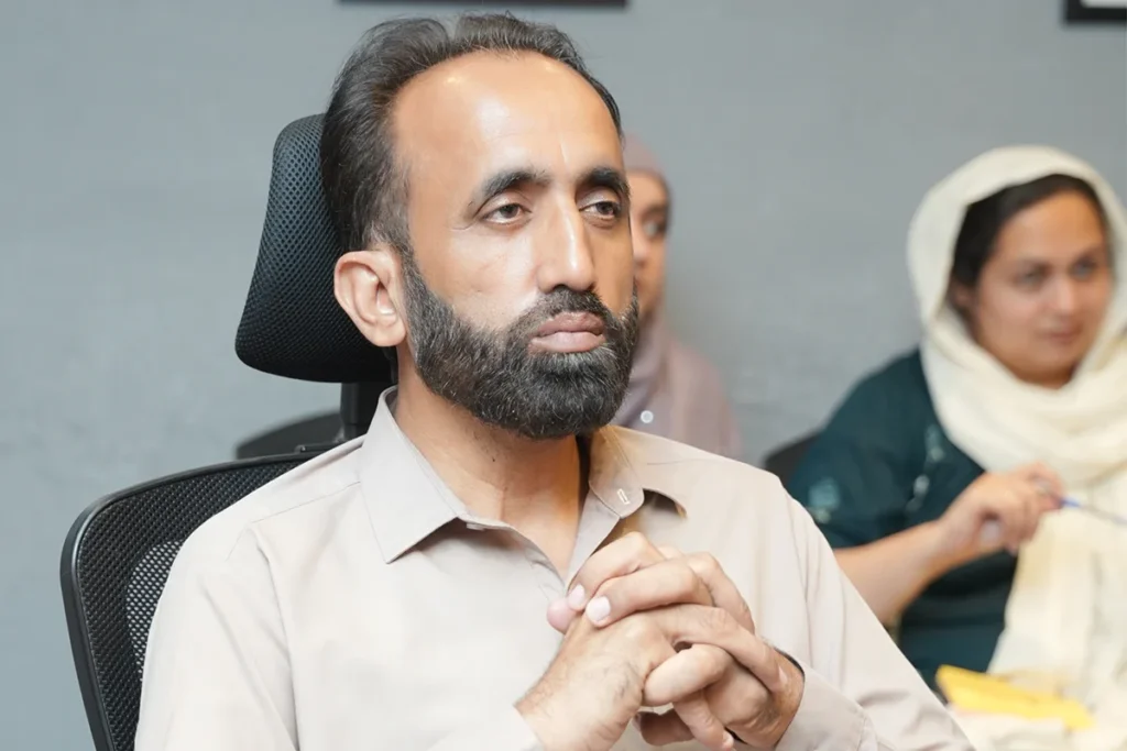 ORIC - UCP Hosts Interdisciplinary Research Meetings with Business and IT Resear (9)